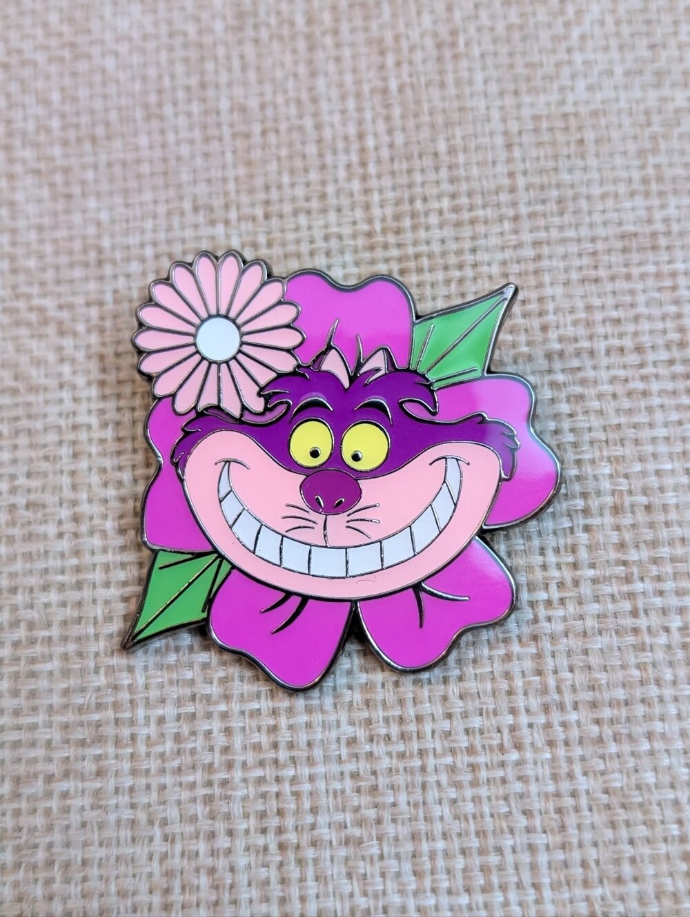 Loungefly Disney Floral Pin Cheshire Cat Alice in wonderland flowers